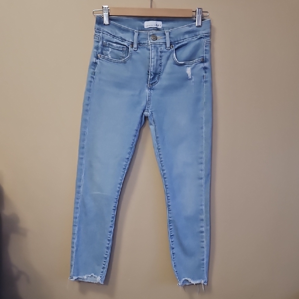 LOFT Skinny Crop Women's Size 26 Raw Hem Light Wash Jeans